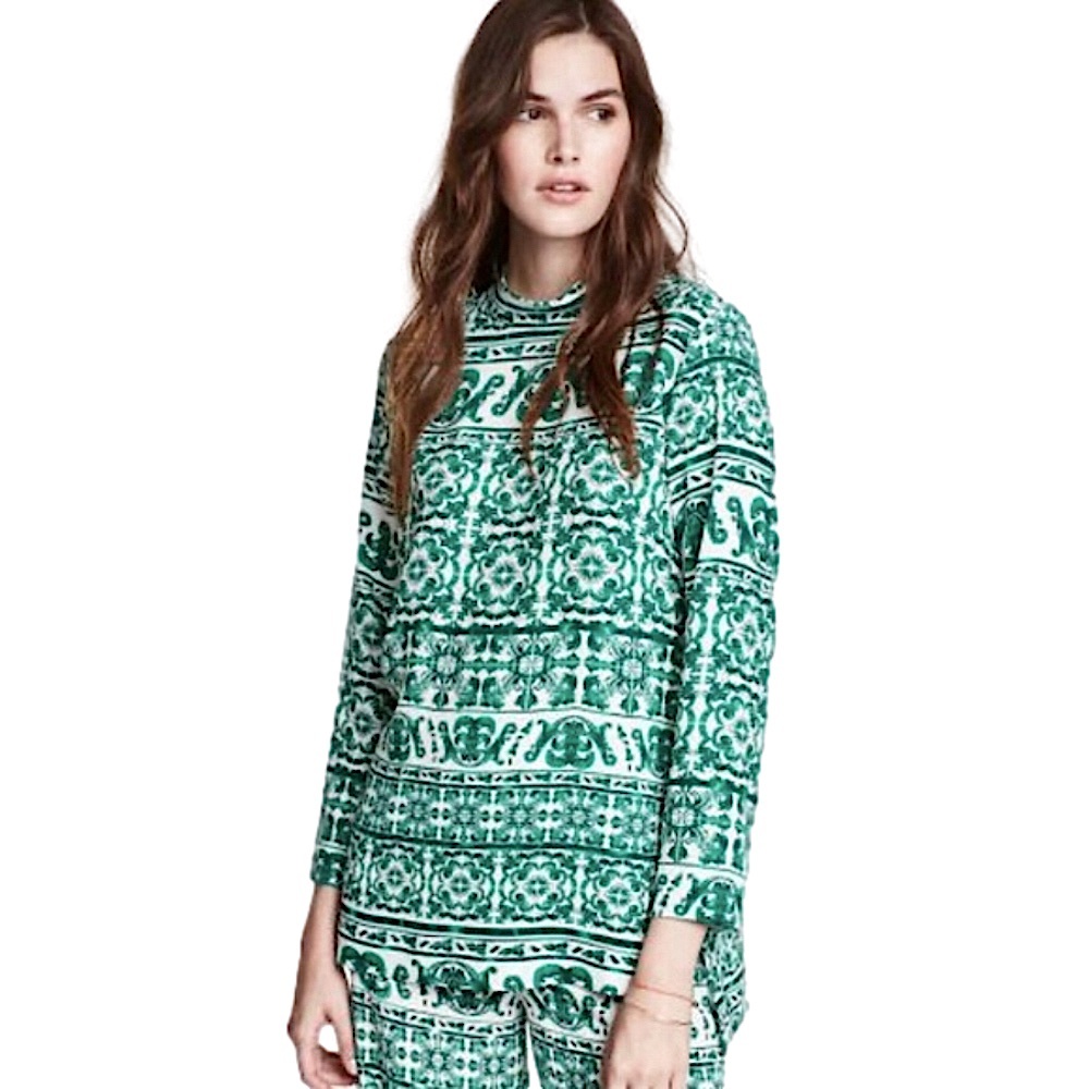 H&M green damask print top